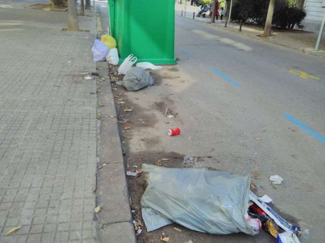 Retirada de contenidors el dia abans de la recollida porta a porta