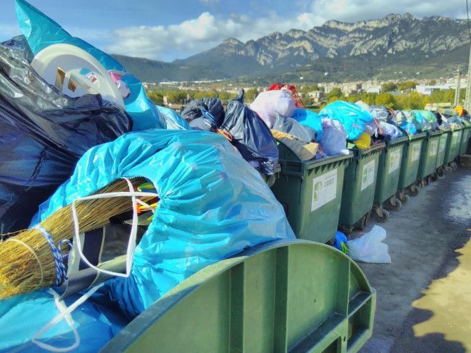 Retirada de contenidors el dia abans de la recollida porta a porta