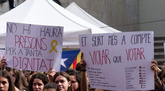 sentencia-pancarta-estudiants-1
