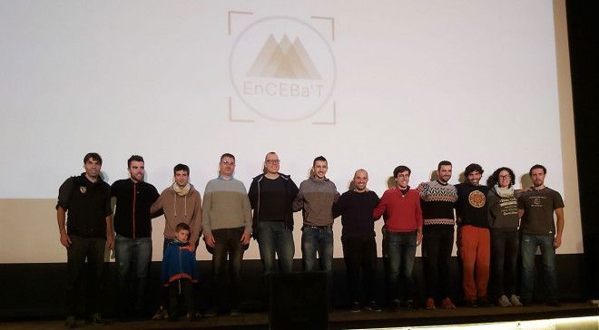 encebat-foto-familia