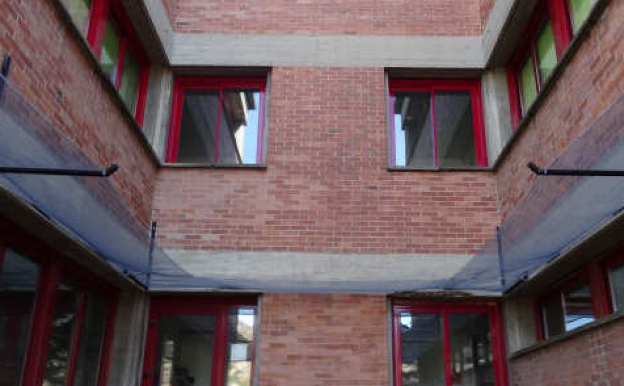 Problemes de despreniments de formigó a l'escola de Santa Eulàlia de Berga