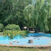 Bassa del parc del passeig de la Pau de Berga, buida per les restriccions de la sequera | Divina López
