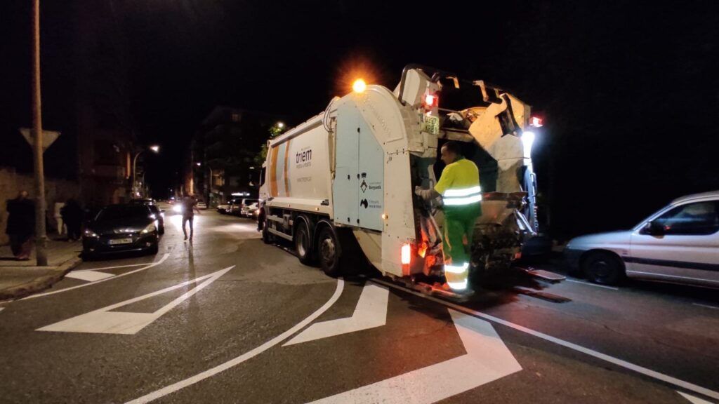El sistema de recollida porta a porta fa que Berga lideri el rànquing de reciclatge de Catalunya | Marc Canturri