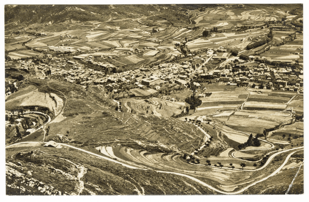 Vista de Berga des de Queralt, anys 40 | Adolf Zerkowitz (col·lecció Plana-Aspachs-Querol/Arxiu Comarcal del Berguedà)