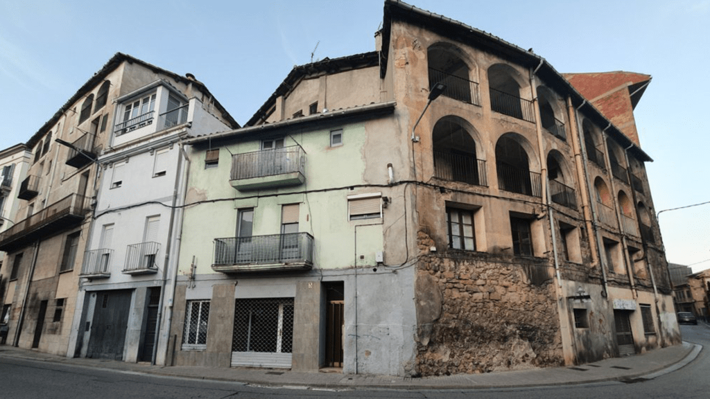 A la ronda Moreta de Berga, la immobiliària Solvia ven un pis okupat a preu de ganga | Solvia