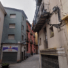 Edifici de l'Ateneu i del bar Escac, a la plaça del Doctor Saló de Berga, on l'Ajuntament preveu traslladar l'Arxiu Comarcal del Berguedà